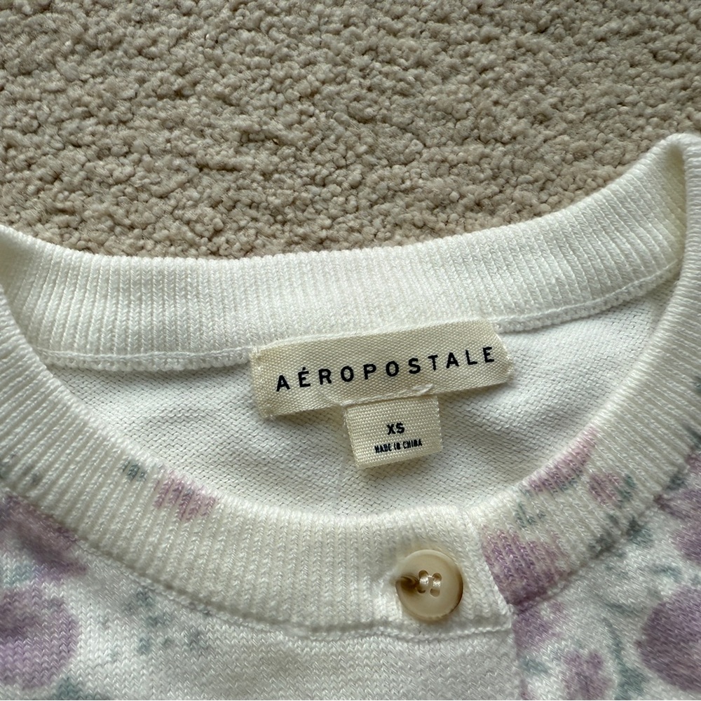 Aeropostale Womens Crew Neck Stretch Cream Purple Floral Button Cardigan Sweater - Picture 4 of 9